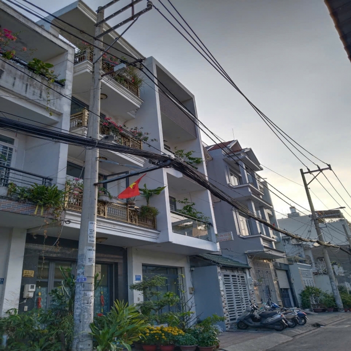 Giảm ngay 500 triệu, Bán nhà Nguyễn Hữu Tiến, 4x19m, 3 tầng, đường 12m, vỉa hè rộng - 4