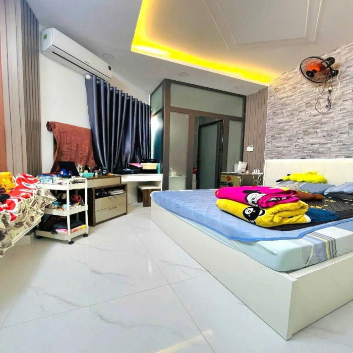 GIẢM 200 TRIỆU, 5 TẦNG, BÁN NHÀ SIÊU ĐẸP, NỞ HẬU, TÂN QUÝ, ÔTÔ THÔNG, 4.5x12m - 6