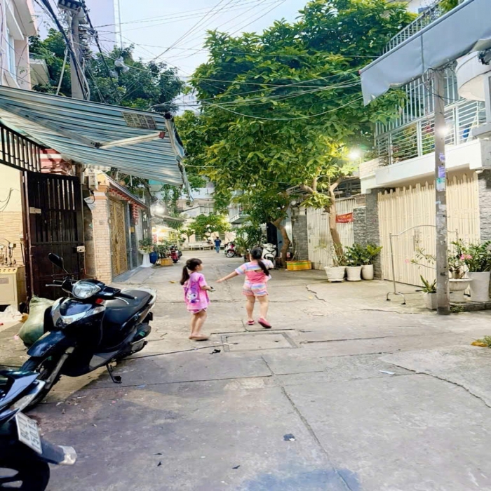 Đã bán--- 8.2-7.57 TỶ, NỞ HẬU ĐẸP LẮM, BÁN NHÀ THOẠI NGỌC HẦU, HXH, 4x22m, 3 TẦNG - 6